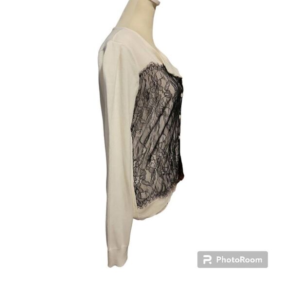 New York & Company Women's White Button Up Sweater with Black Lace Size Medium - Picture 3 of 6